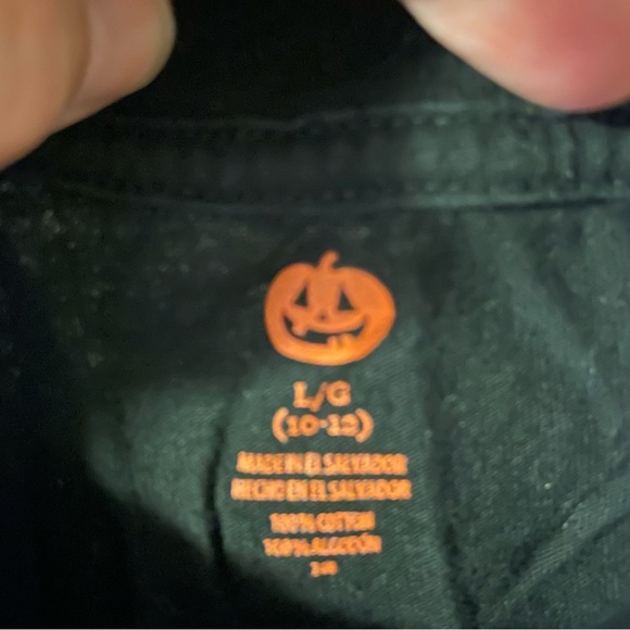 Kohls Long sleeve tee shirt! Glow in the dark, youth size 10-12. - Picture 2 of 3